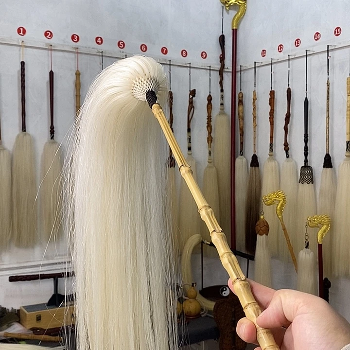 罗汉竹拂尘一物一拍