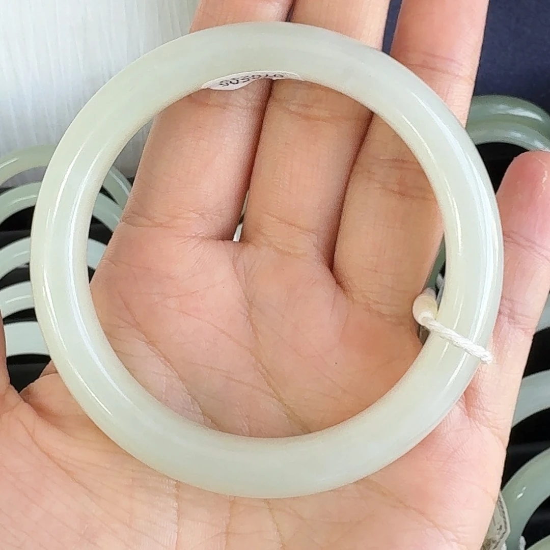 和田玉手镯未镶嵌ớ****觉