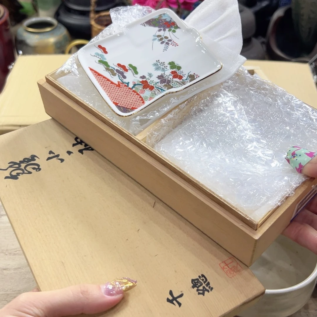 瓷片陶瓷和金属表面涂了