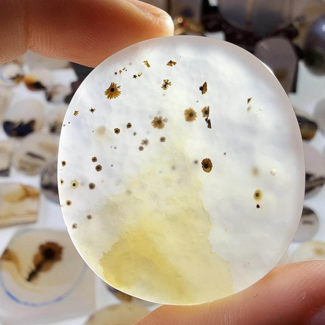 玛瑙/玉髓未镶嵌珠宝半成品