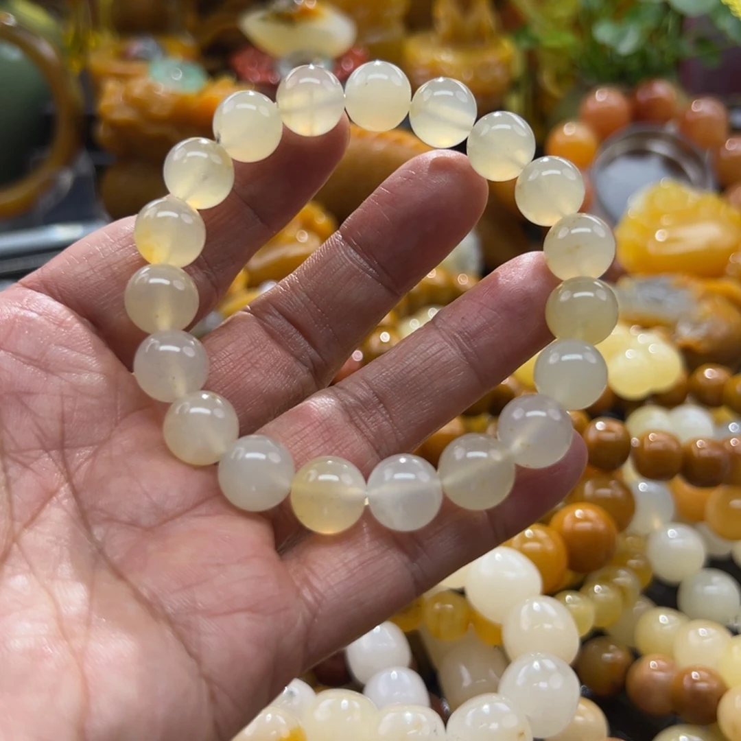 石英质玉未镶嵌颈饰