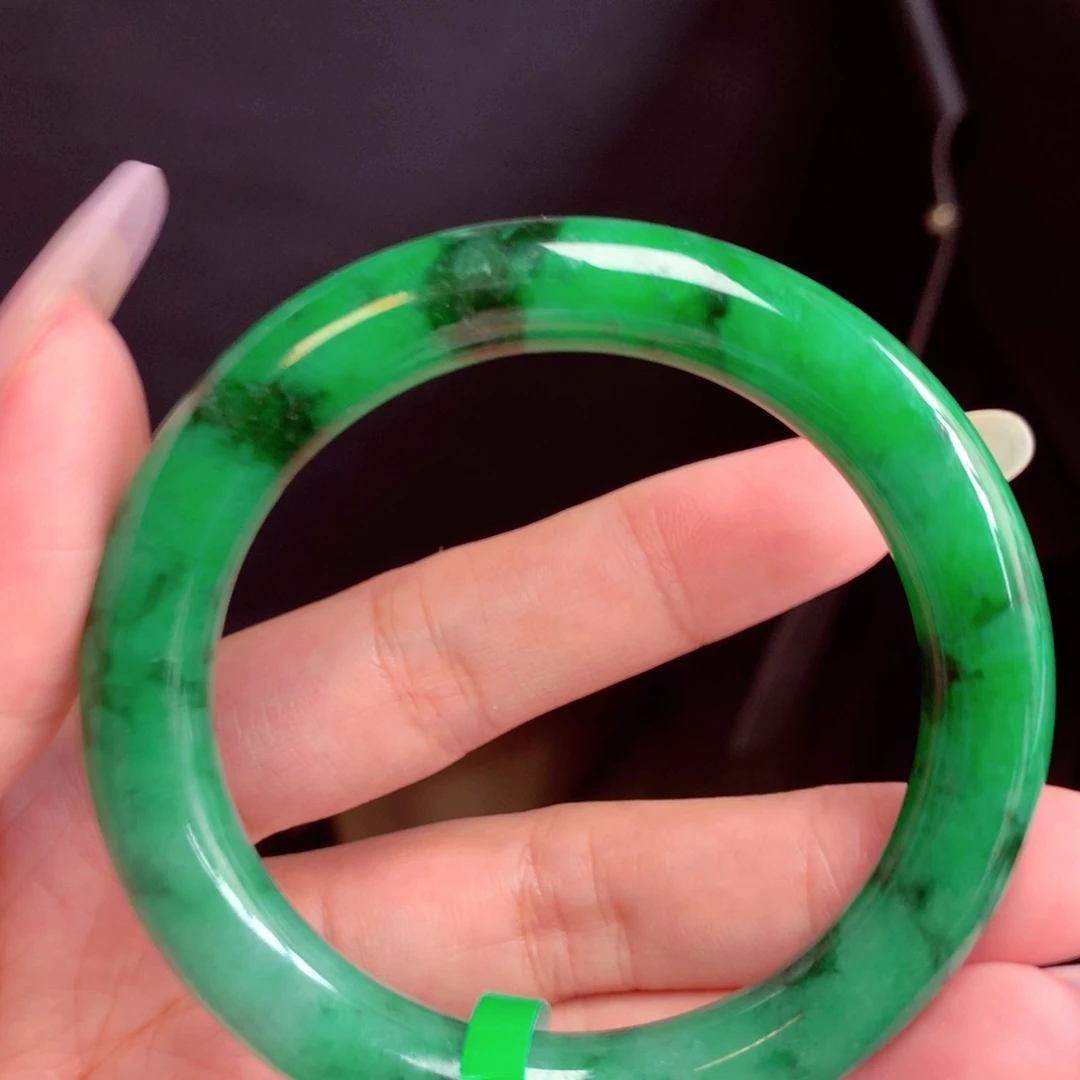 翡翠未镶嵌手镯翡翠