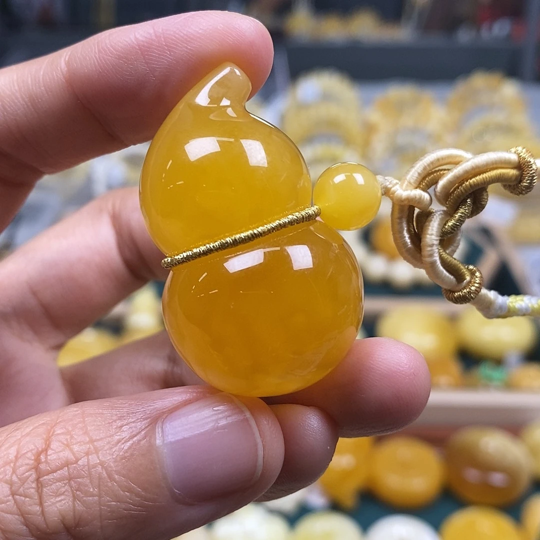 未镶嵌琥珀珠宝奇石13.8鸡油红葫芦