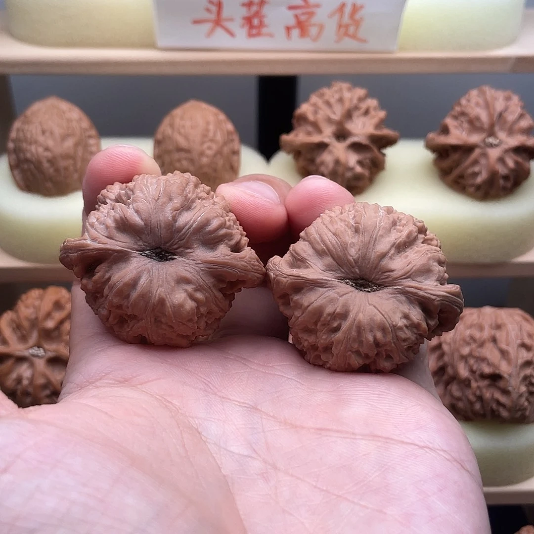 吊坠文玩核桃42全品绣球