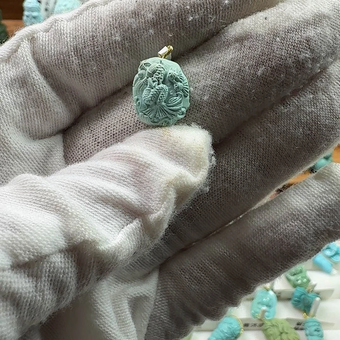 绿松石未镶嵌颈饰美人鱼海豚牌