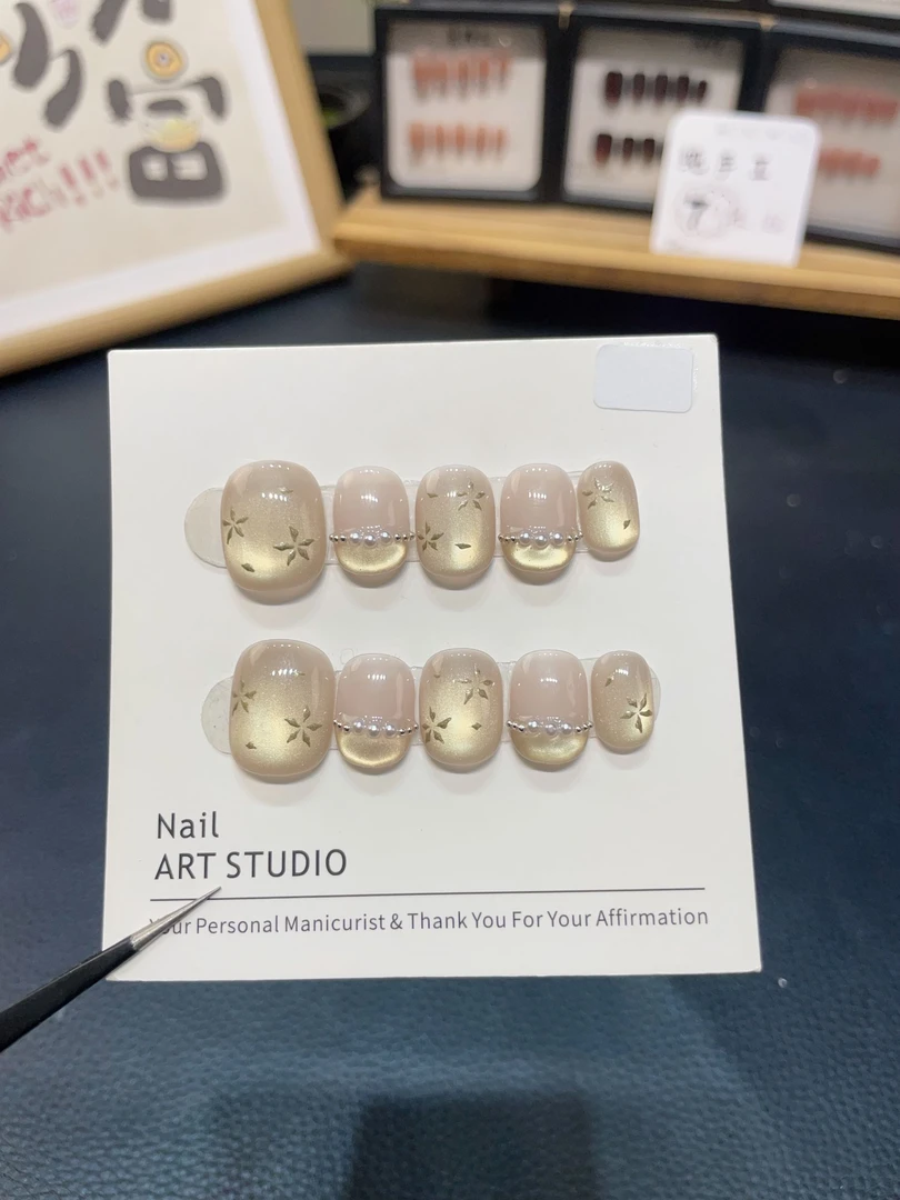 上新【繁花】纯手工穿戴甲猫眼短甲气质款美甲十片装