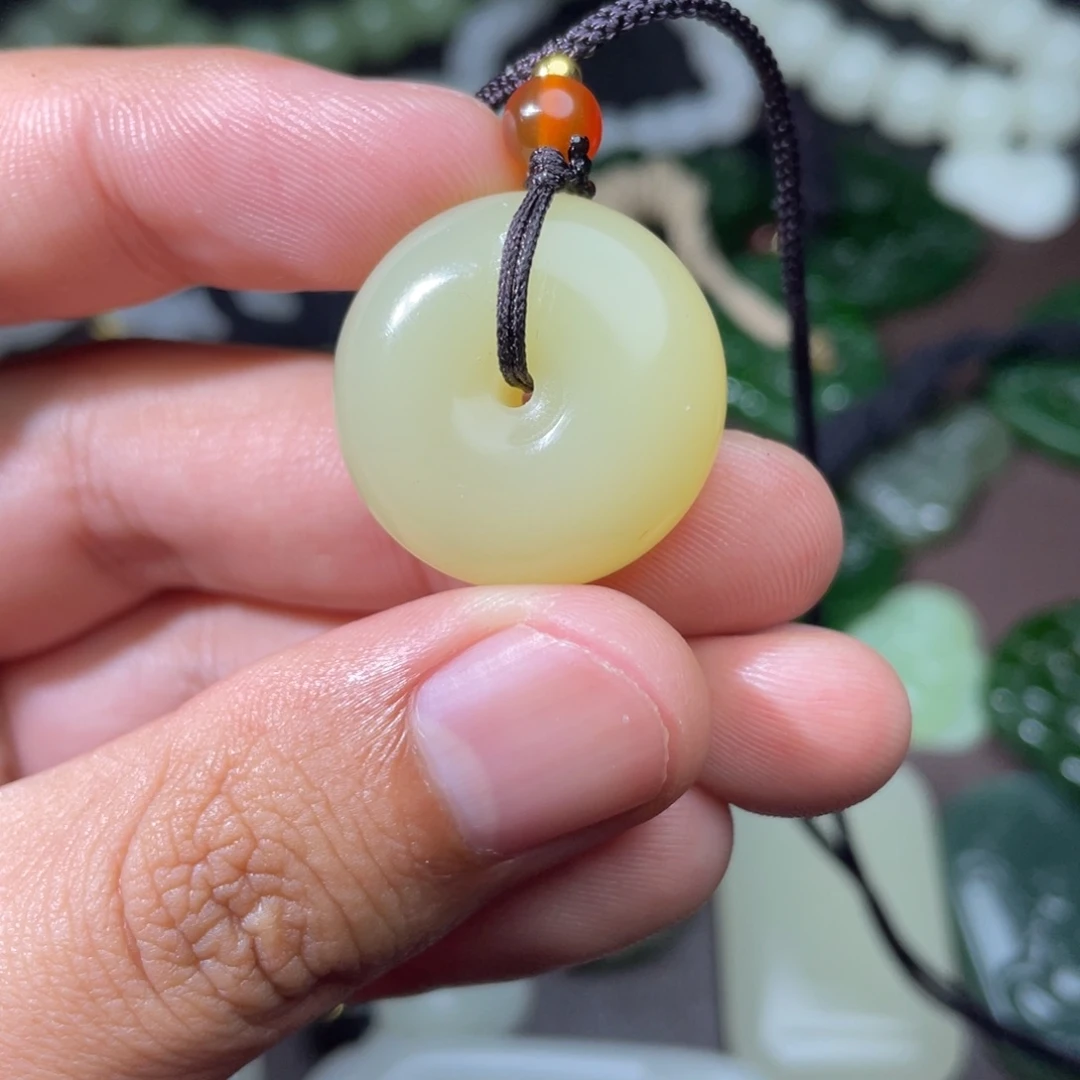 颈饰未镶嵌和田玉