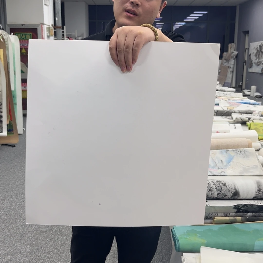 国画卖字画的小男孩