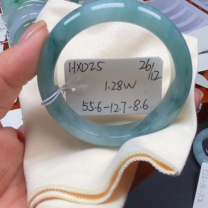 翡翠未镶嵌手镯慕石珠宝