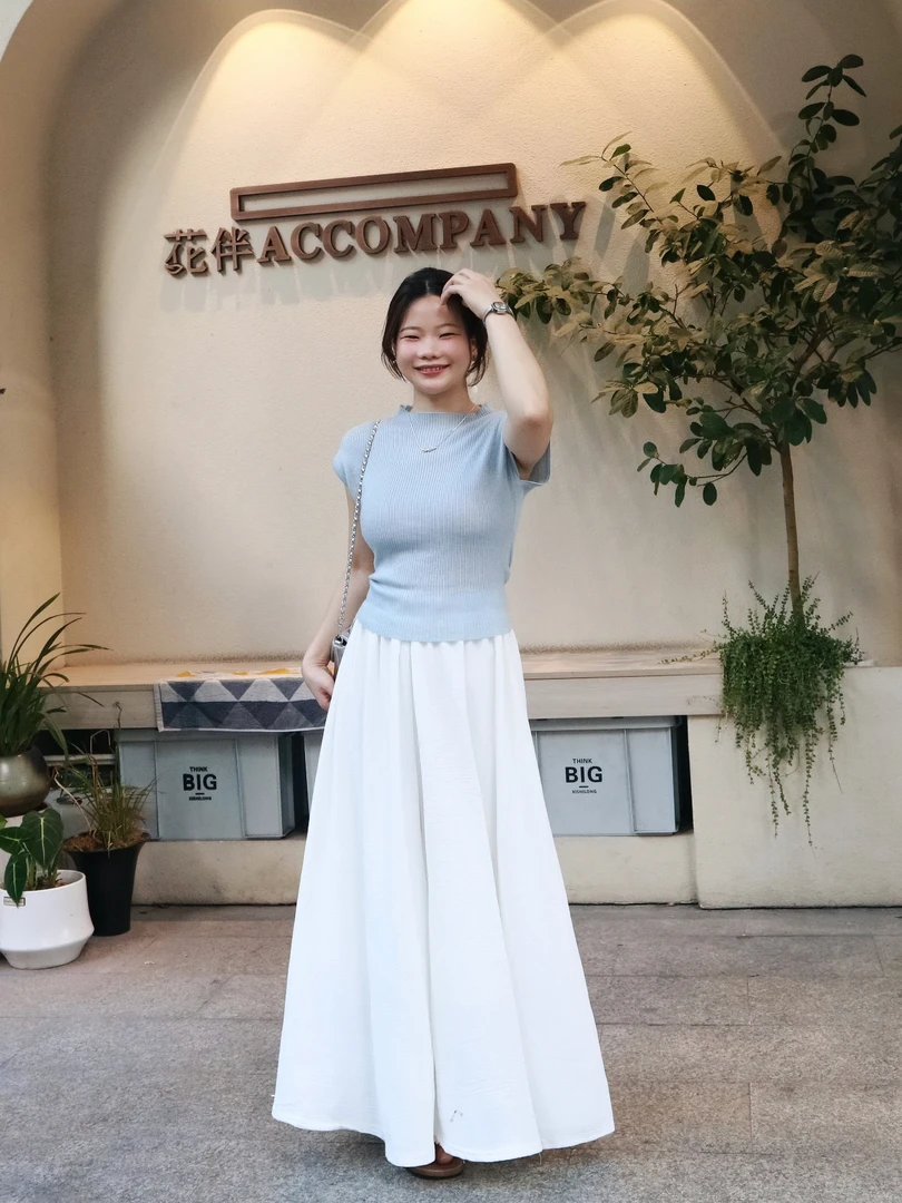 奈看小个子【铃兰花语】高级简约温柔气质套装上衣+裤裙两件套