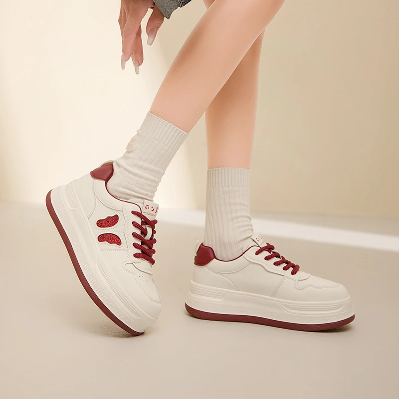 卓诗尼2025春季板鞋百搭厚底休闲板鞋小白鞋运动鞋502A23961