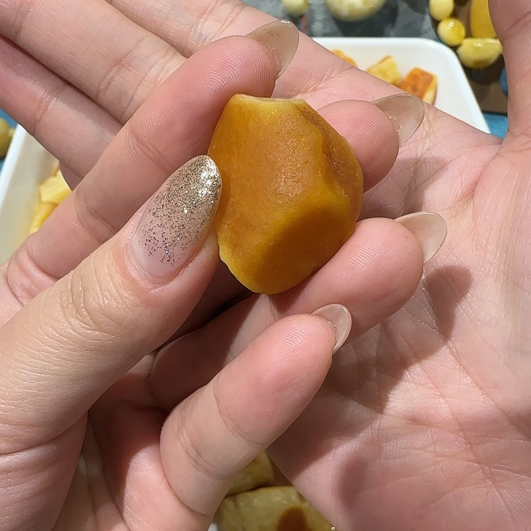 大***）定制琥珀未镶嵌蜜蜡