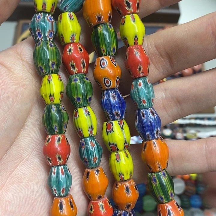 颈饰琉璃雪弗莱