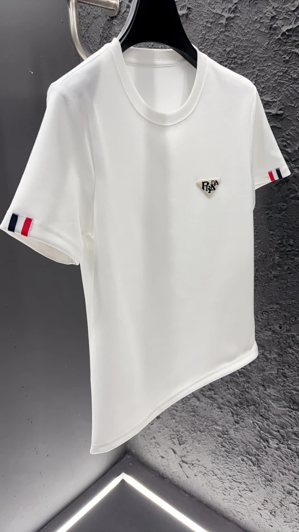 曦曦家冬季新款设计师简约时尚潮流网红男士休闲百搭经典圆领半袖