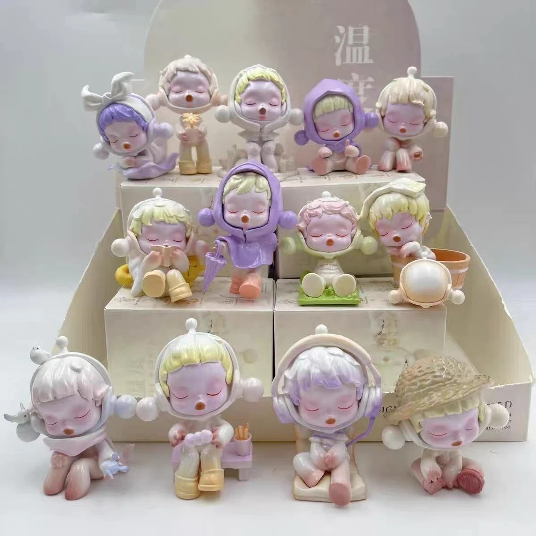 【国版】高质量网红温潮玩手办礼盒纪念女生车载摆件女朋友礼物