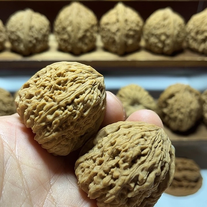 文玩核桃把件南疆