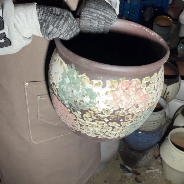 紫砂花盆口25高24瑕疵瑕疵