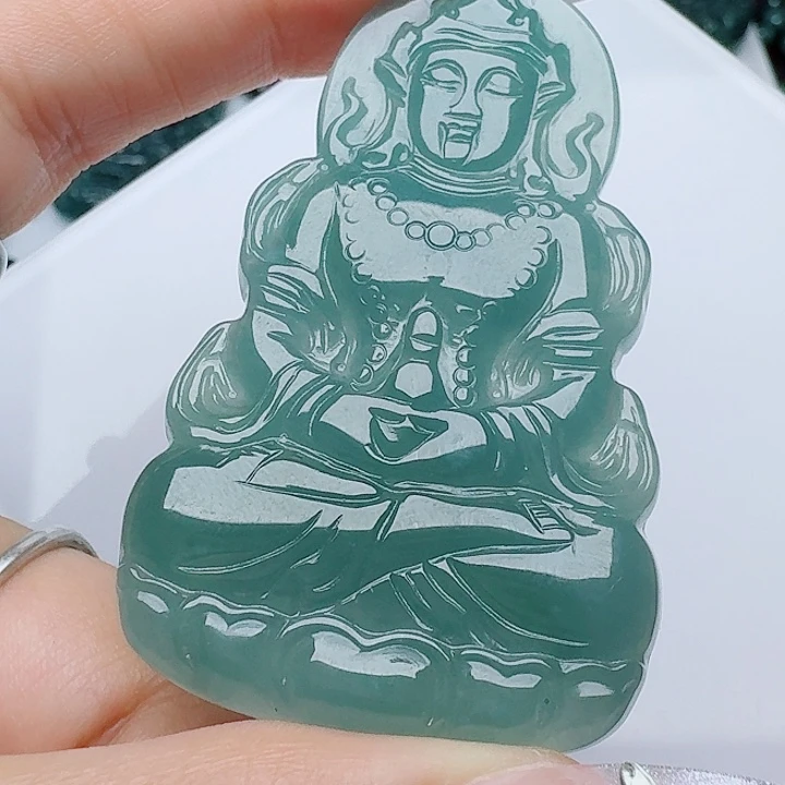 翡翠未镶嵌颈饰天然的A货翡翠多样性发其一