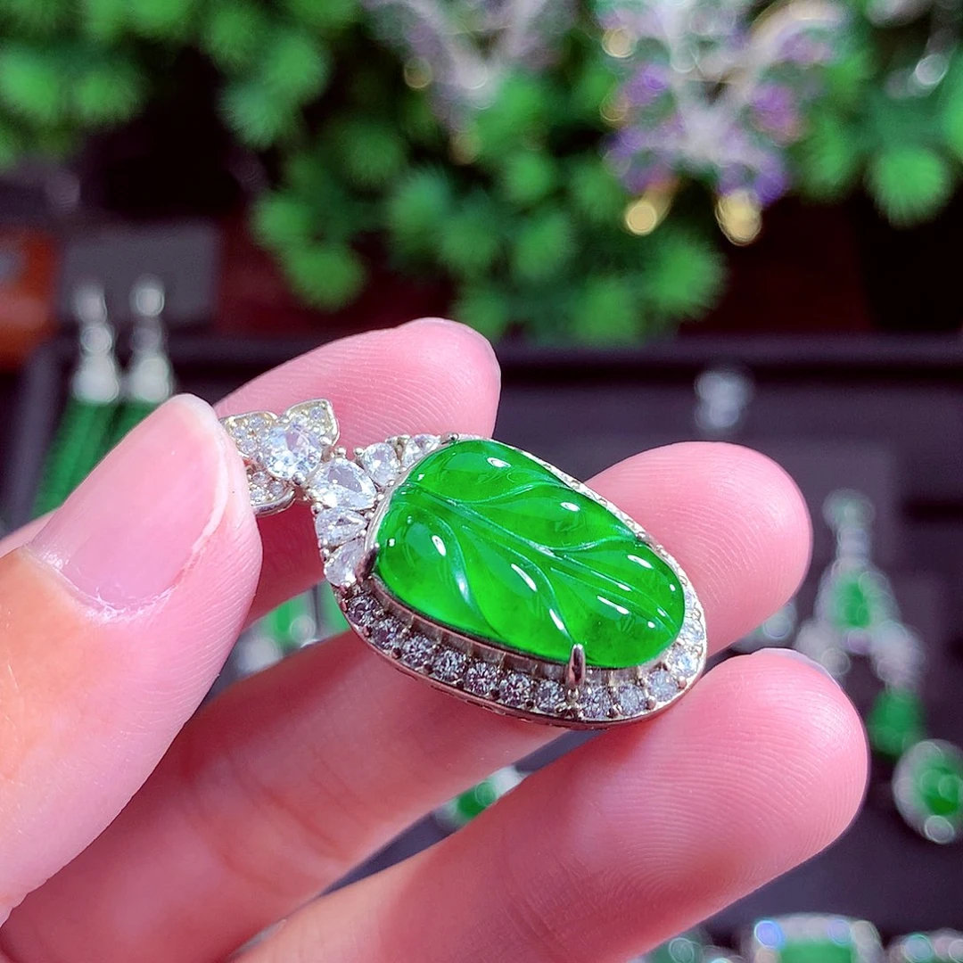 颈饰未镶嵌翡翠天然