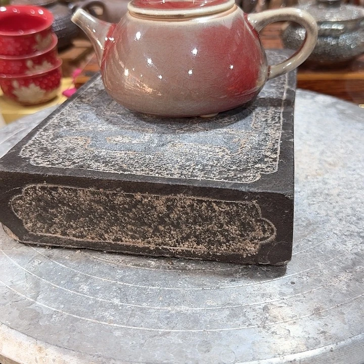 主人杯一个，瓷。。。品茗瓷