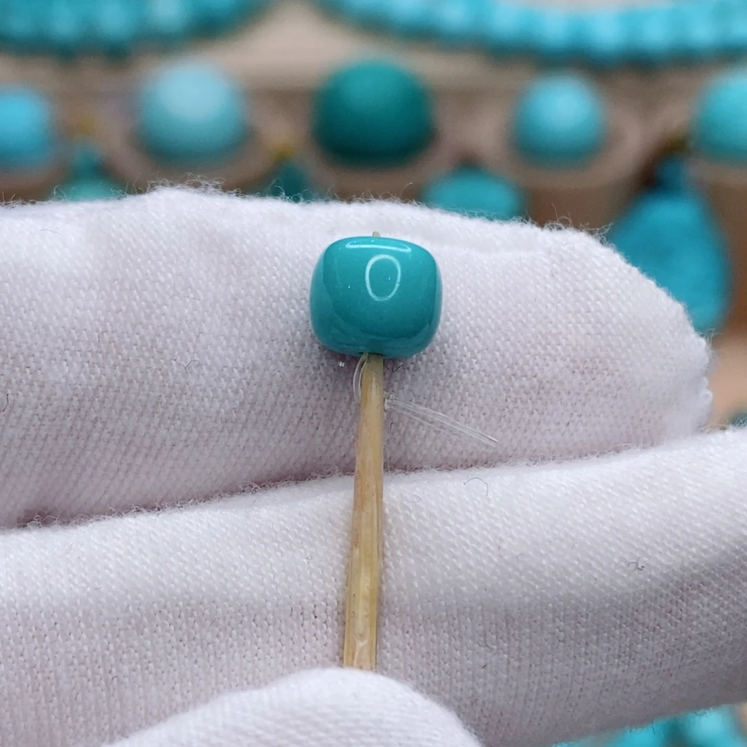 绿松石未镶嵌珠宝奇石6.5*5.5