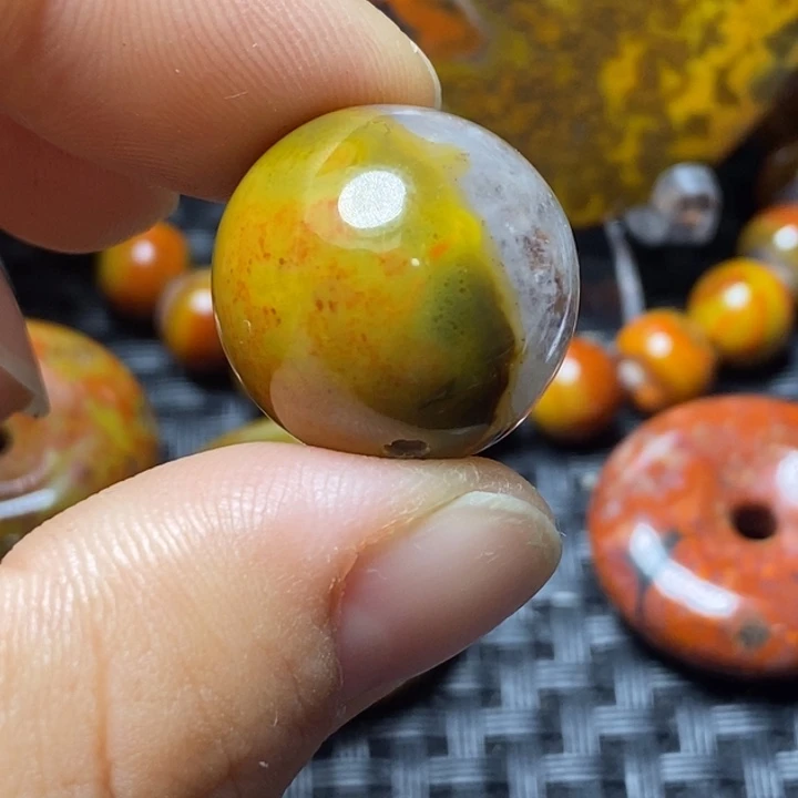 玛瑙/玉髓颈饰未镶嵌沫****）