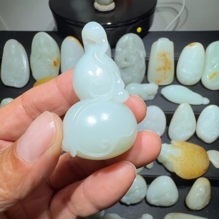 颈饰未镶嵌和田玉修***方