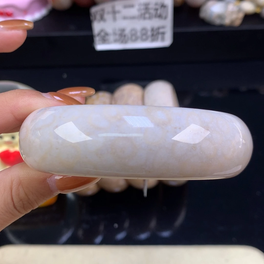 【闪购商品】颈饰未镶嵌硅化珊瑚（珊瑚玉）福利手镯60.6（51号）