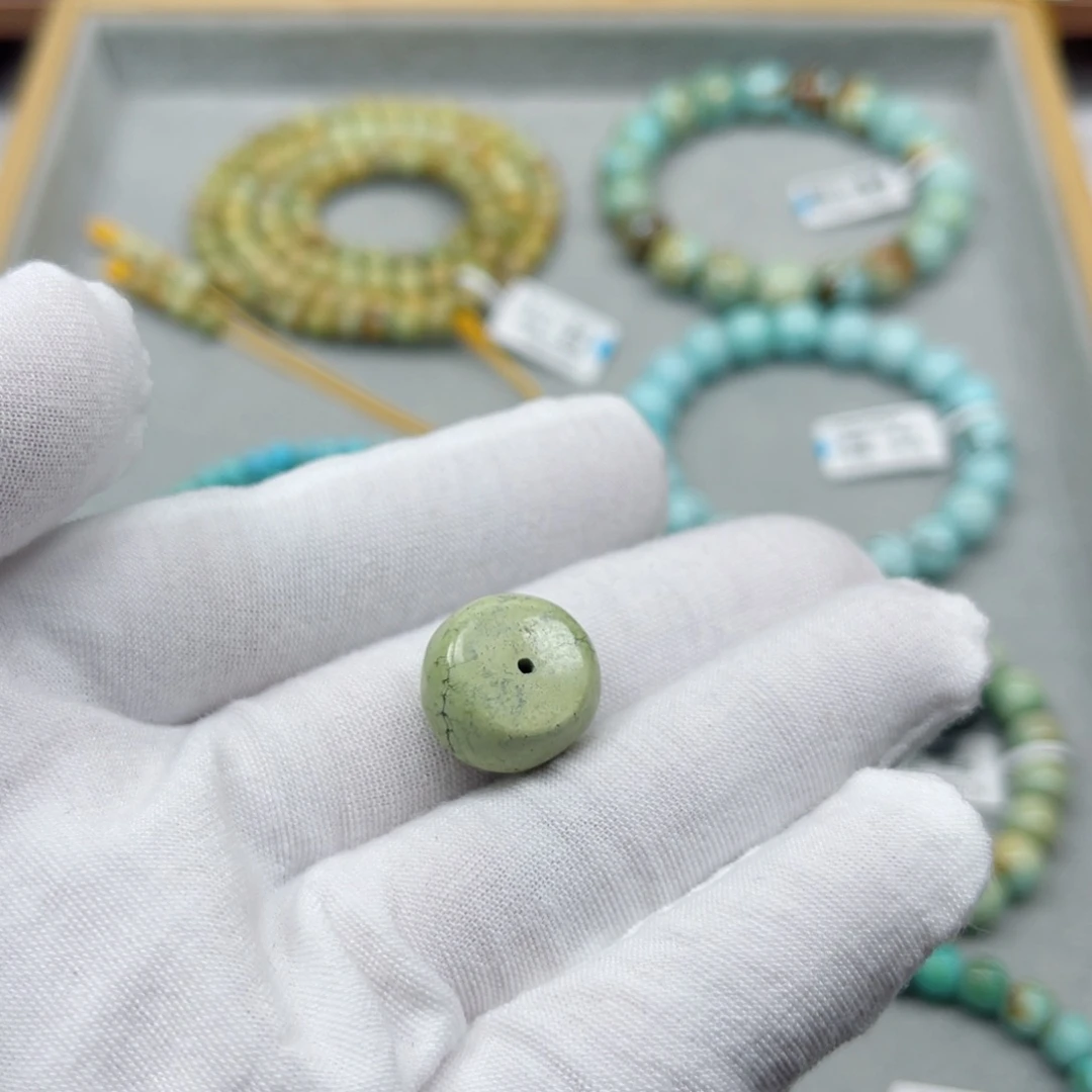 绿松石未镶嵌挂件