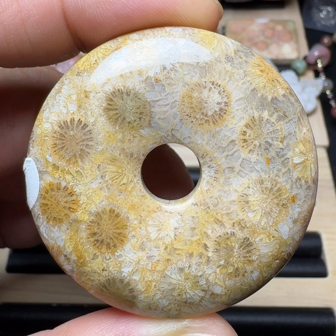 未镶嵌纯天然色有机玉石保真色硅化玉