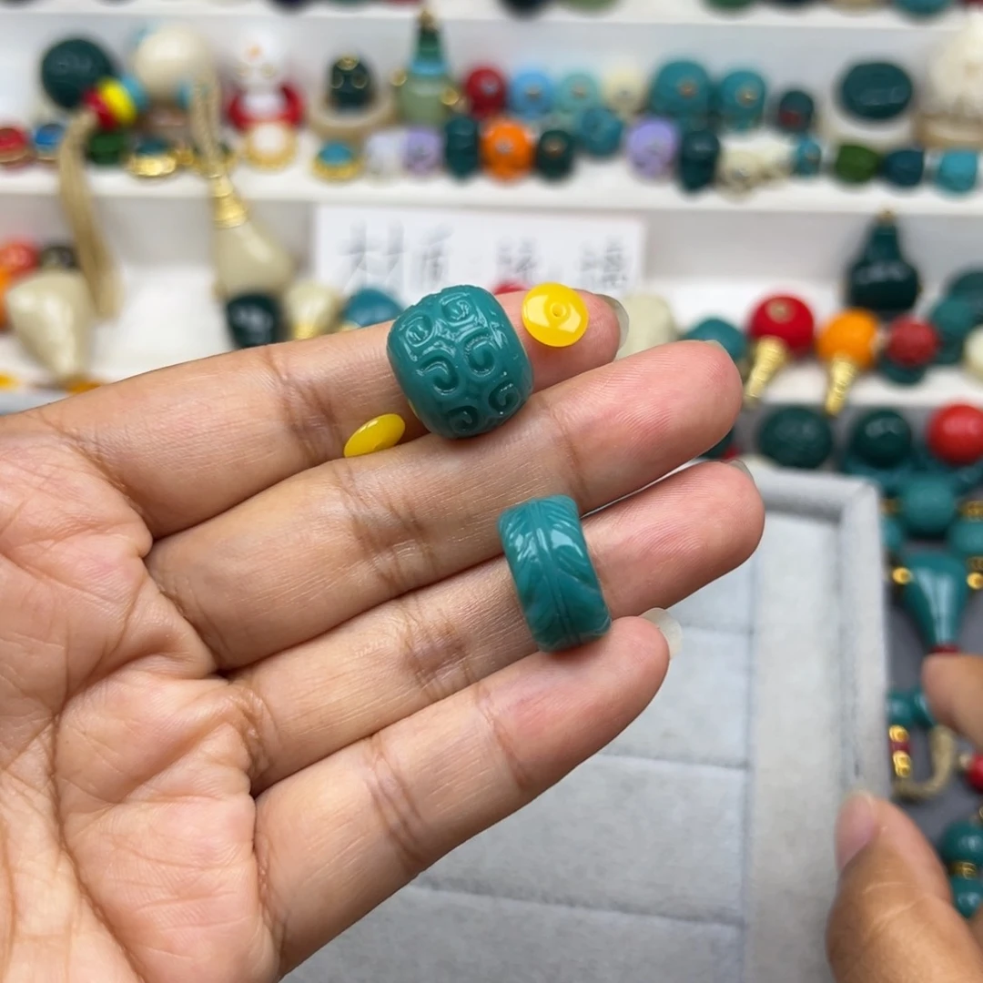 琉璃颈饰卡17回纹➕羽毛