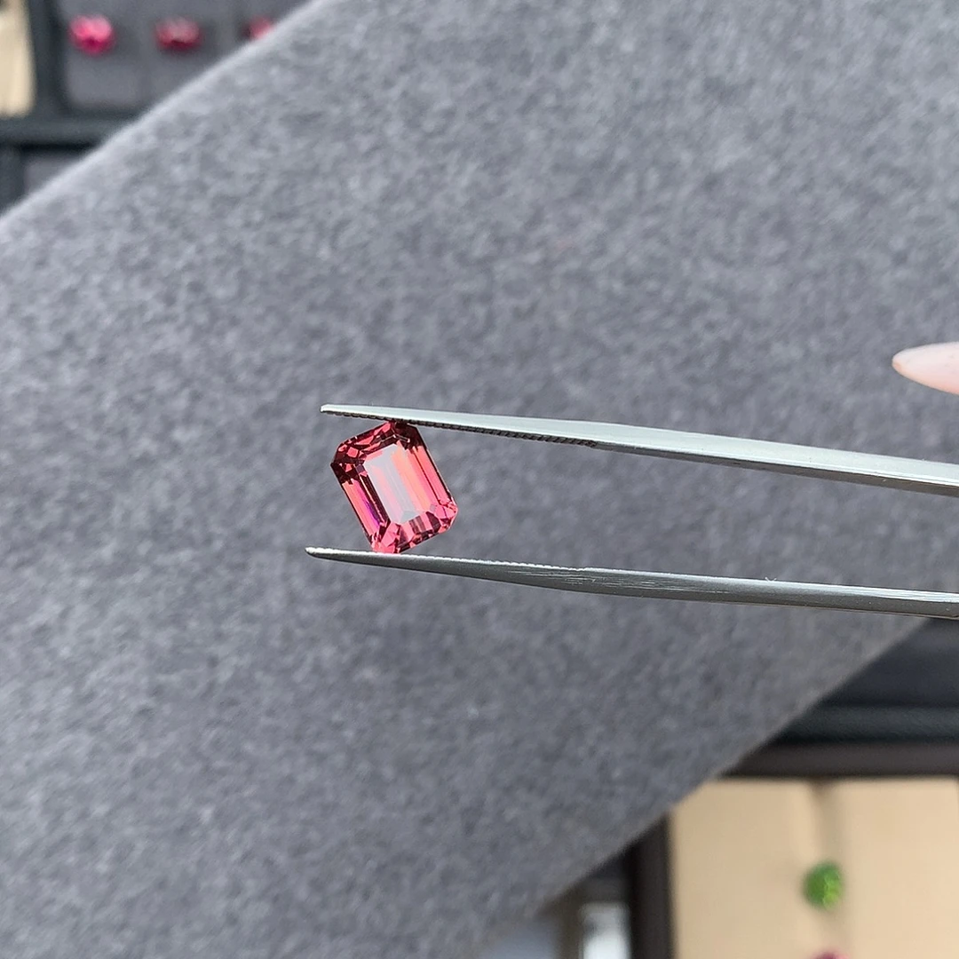 裸石未镶嵌碧玺3.295克拉