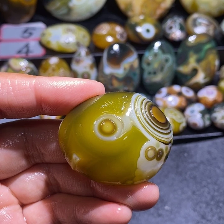 玛瑙/玉髓未镶嵌珠宝半成品102