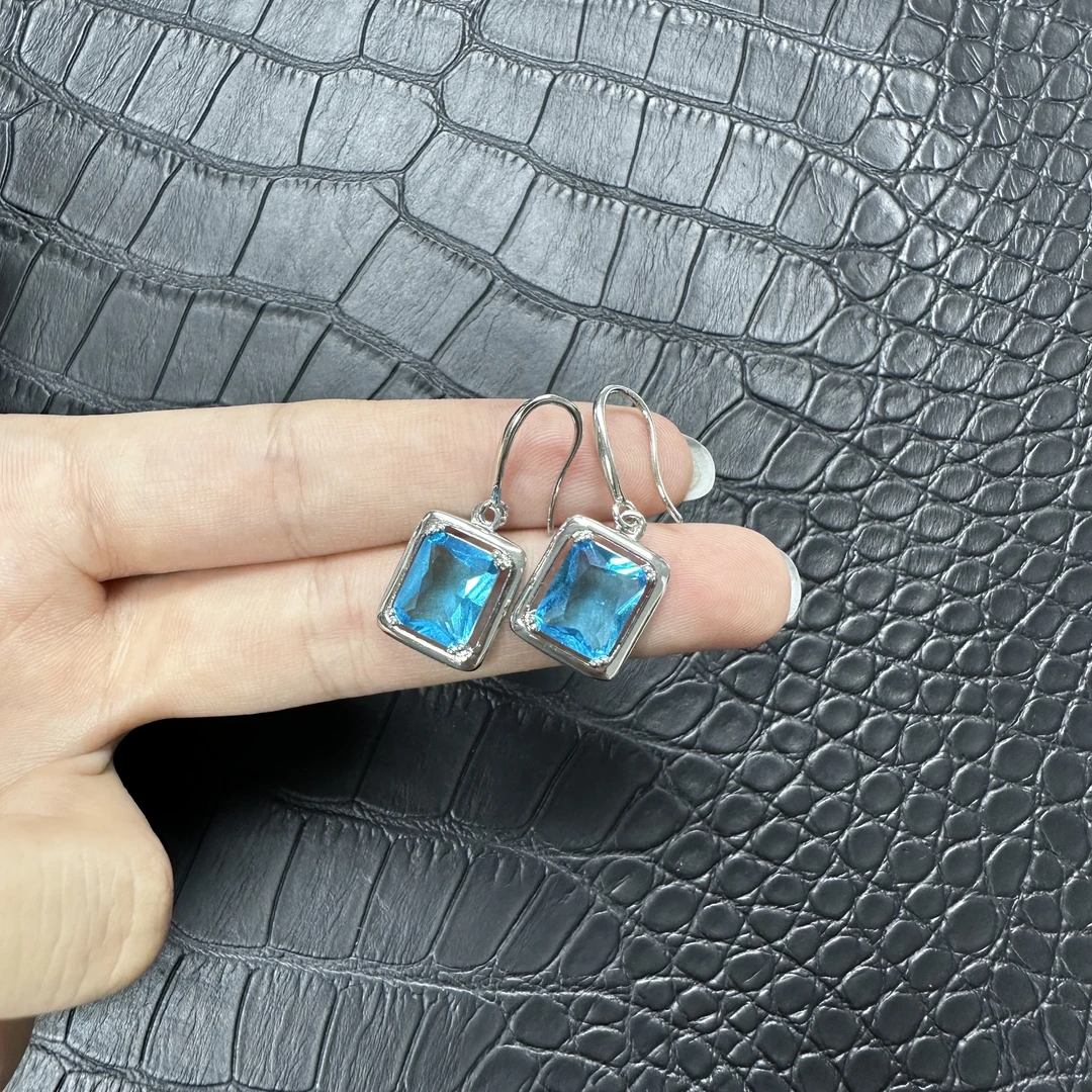 JDP1059阿鲁沙-典藏高奢海蓝尖晶-精工925耳钩