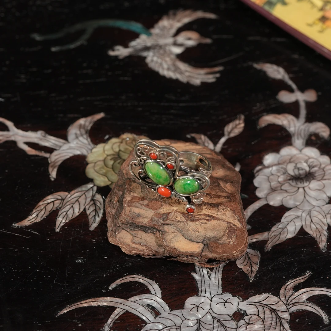 2.16香港王老板-翡翠镶嵌戒指2t112