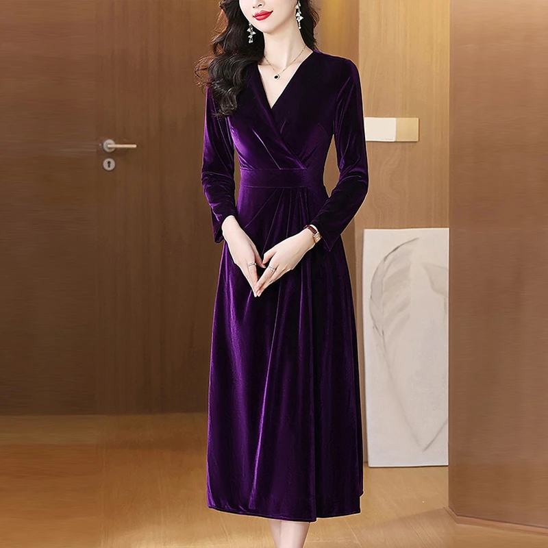 长袖连衣裙2025宴会新款女装复古春秋女v领显瘦长款金丝绒裙