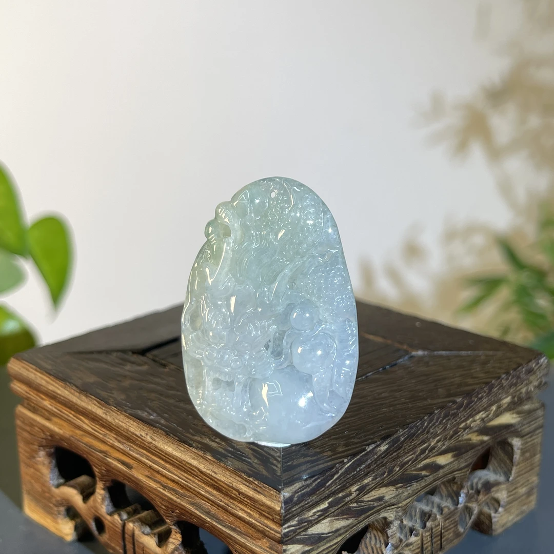 JXB19-32  天然缅甸A货翡翠 龙牌