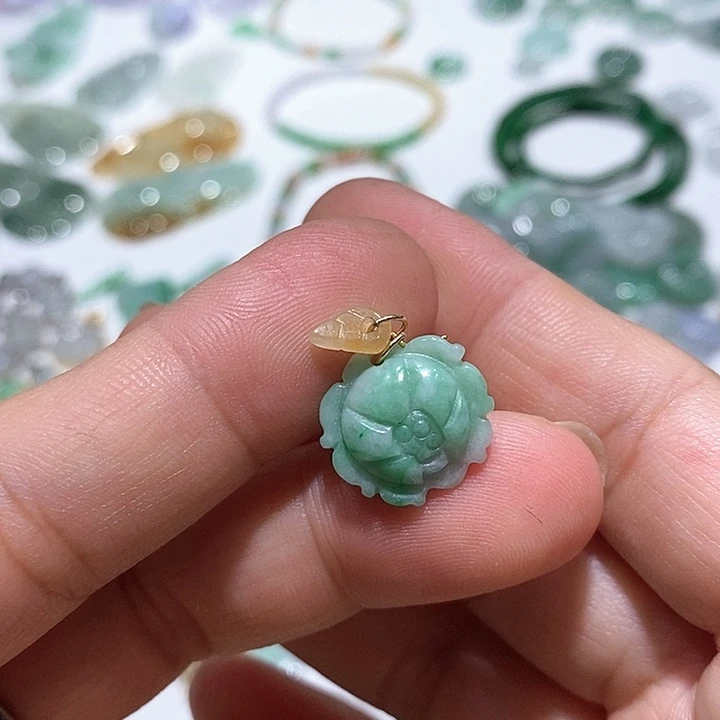 女***吊坠(不含链)银S925镶嵌翡翠