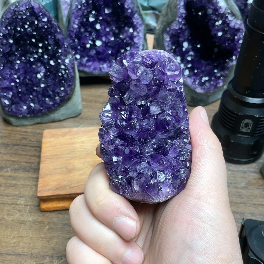 紫晶大型摆件（非配饰）未镶嵌