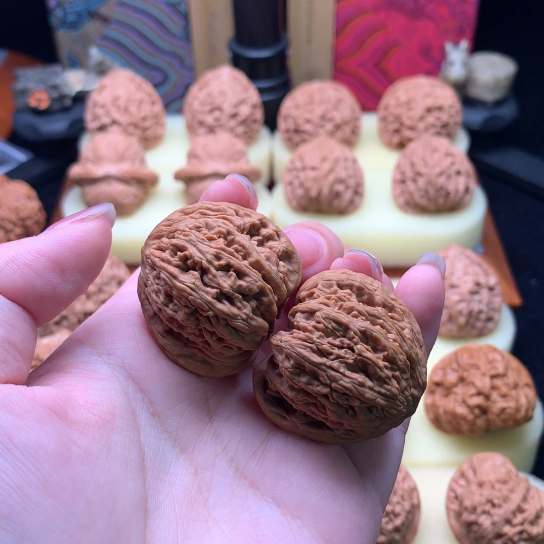 文玩核桃把件密纹手捻