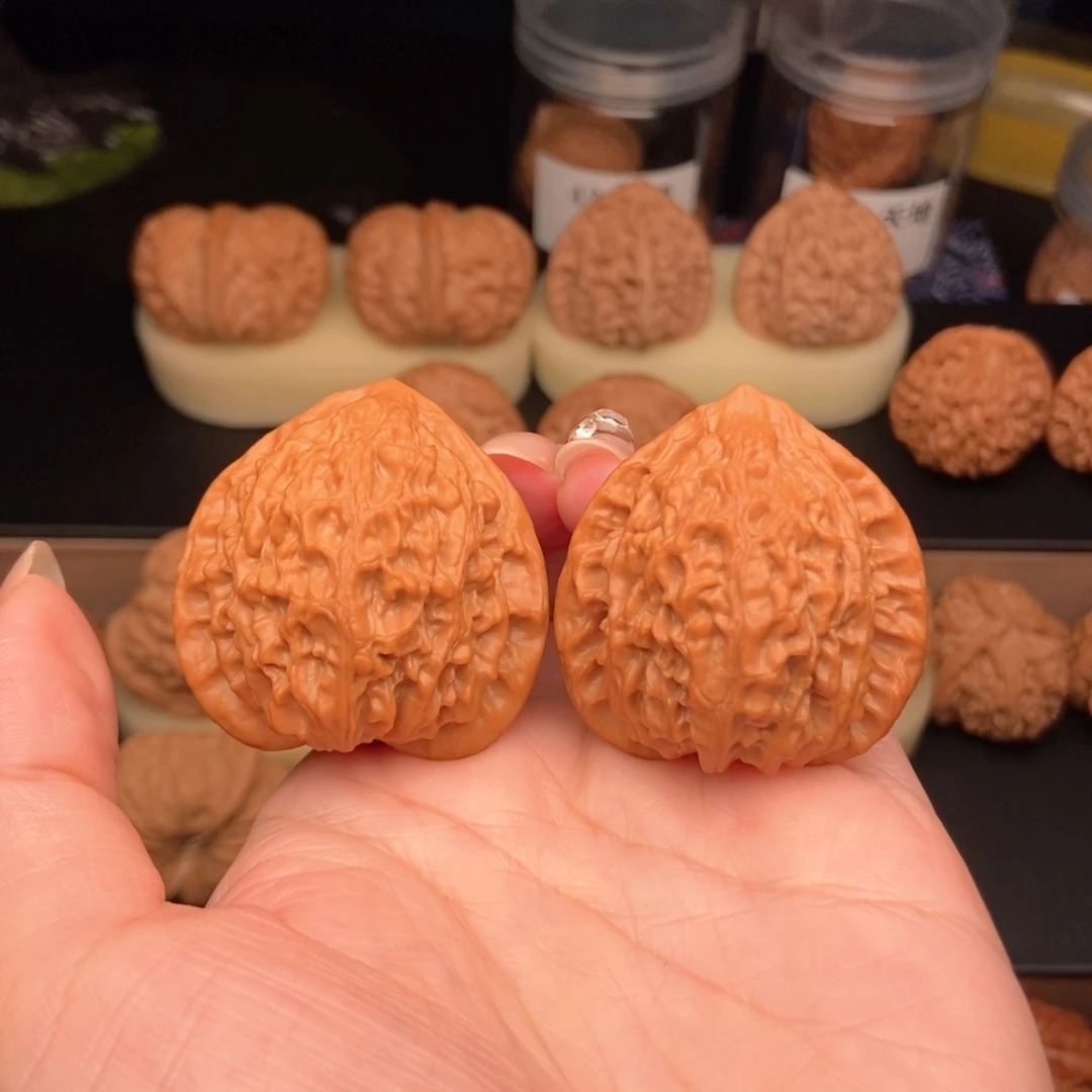 吊坠文玩核桃40金牛