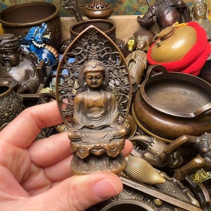 精美铜器批发档口