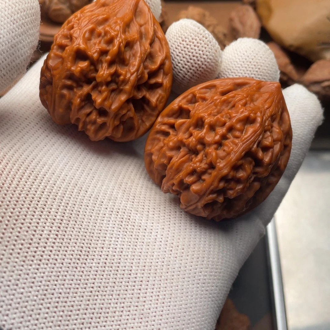 文玩核桃吊坠老款鸡心