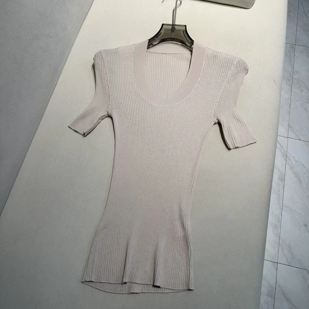 BT粉色U领显瘦短袖打底针织衫