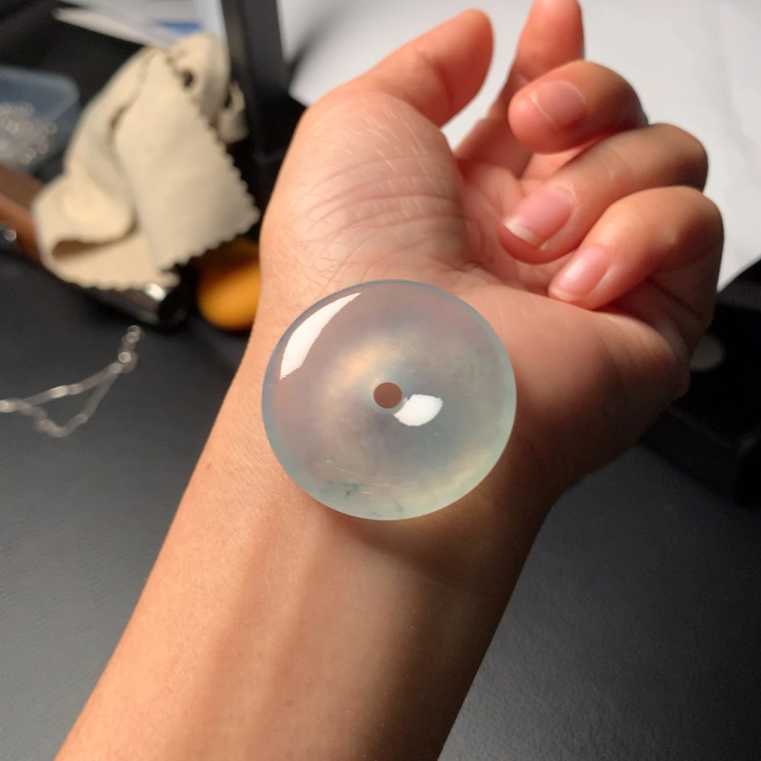 翡翠颈饰未镶嵌起光大平安扣