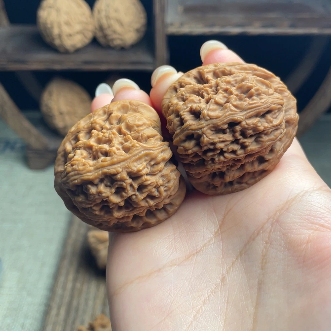 文玩核桃吊坠南疆石40 全品白茬精配