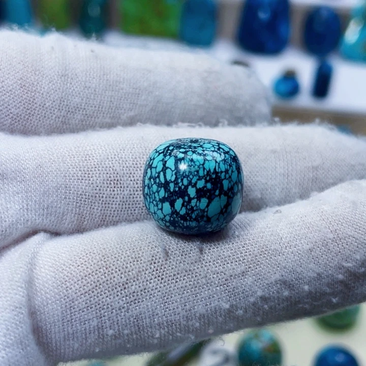 绿松石未镶嵌饰品