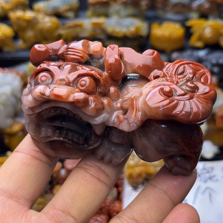 石英质玉（黄龙玉）未镶嵌颈饰
