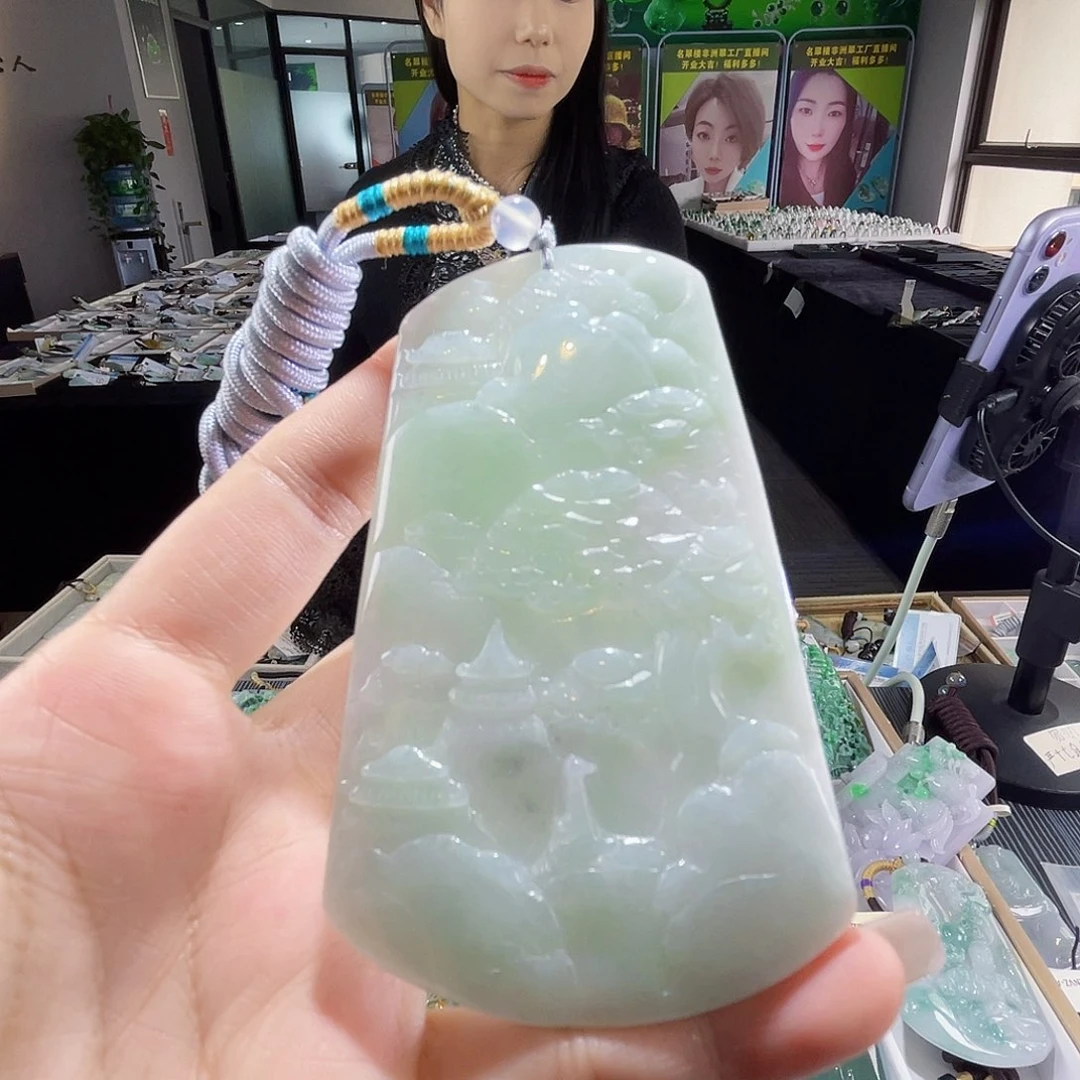 颈饰未镶嵌翡翠一个