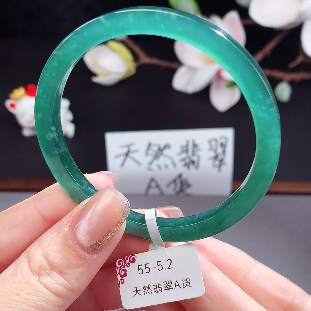 翡翠手镯（圆镯）未镶嵌